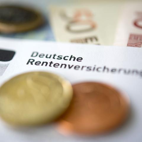 Was man mit einer 1500-Euro-Rente tatsächlich leisten kann: Der verbleibende Betrag. Was man mit einer 1500-Euro-Rente tatsächlich leisten kann: Der verbleibende Betrag.