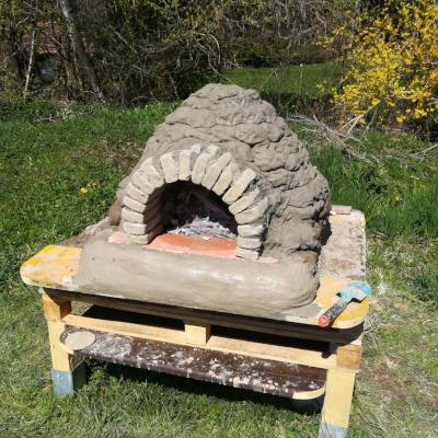 Der eigene Brotbackofen im Garten: Anleitung und Unterstützung für das Bauprojekt