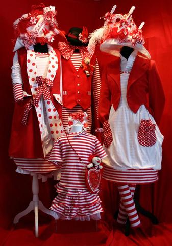 Selbstgemachte Kostümideen in den Farben Rot und Weiß: Außergewöhnlich und originell Selbstgemachte Kostümideen in den Farben Rot und Weiß: Außergewöhnlich und originell