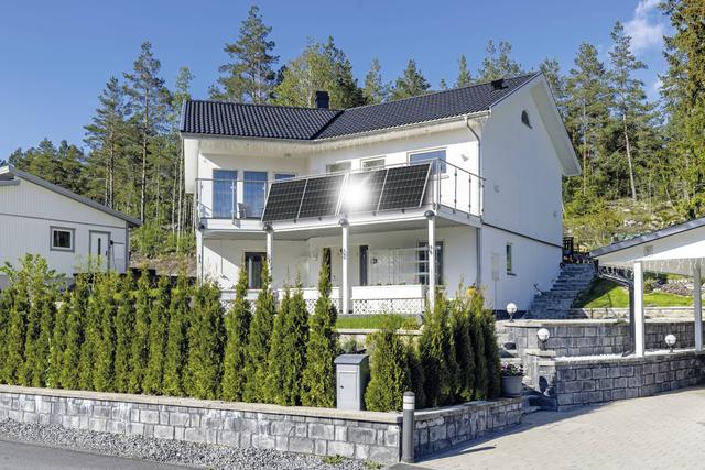 Installation einer Solar Balkonanlage auf Dach oder Flachdach möglich? Installation einer Solar Balkonanlage auf Dach oder Flachdach möglich?