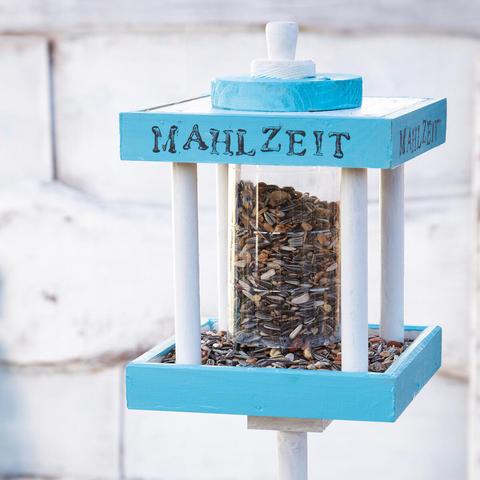 Praktische Anleitung: Bau eines Futterspenders für Gartenvögel Praktische Anleitung: Bau eines Futterspenders für Gartenvögel