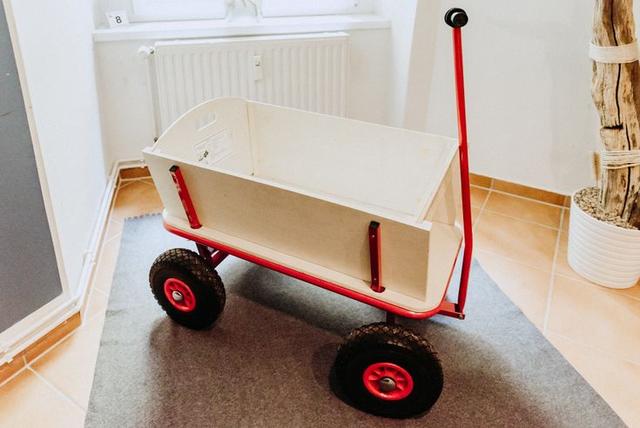 DIY-Projekt: So baust du deinen eigenen Bollerwagen DIY-Projekt: So baust du deinen eigenen Bollerwagen