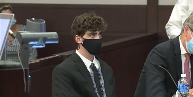 4. TikTok-Hype um Cameron Herrin: Verurteilter Raser erhält Unterstützung trotz schwerer Straftat 4. TikTok-Hype um Cameron Herrin: Verurteilter Raser erhält Unterstützung trotz schwerer Straftat