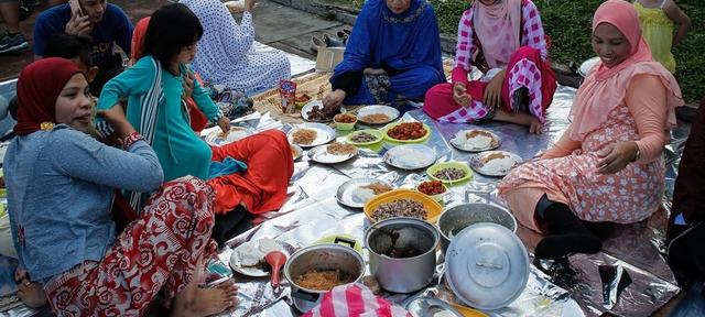 Geschenke und Gaben zum Opferfest: Eine wichtige Tradition Geschenke und Gaben zum Opferfest: Eine wichtige Tradition