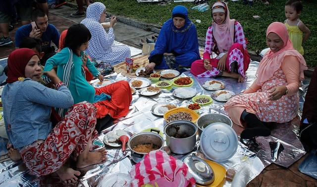Das Zuckerfest: Bedeutung, Traditionen und Bräuche Das Zuckerfest: Bedeutung, Traditionen und Bräuche