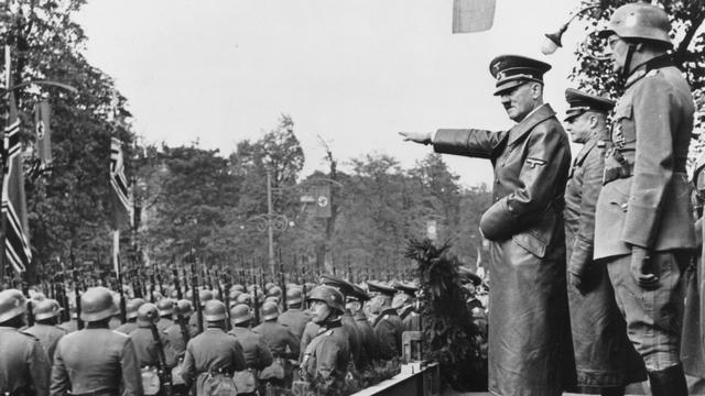 5. Hitlers Aufstieg zur Macht: Politische Botschaft und Versprechen eines starken Deutschlandes 5. Hitlers Aufstieg zur Macht: Politische Botschaft und Versprechen eines starken Deutschlandes