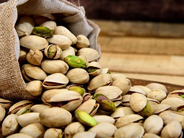 Vorsicht bei Pistazien: Warum sie für Hunde nicht geeignet sind Vorsicht bei Pistazien: Warum sie für Hunde nicht geeignet sind