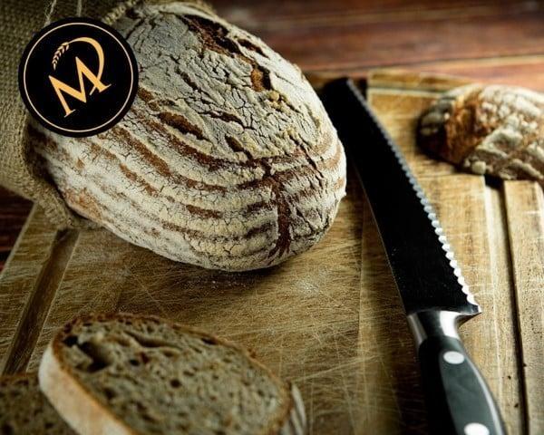 Selbstgebackenes Mischbrot: Köstliche Variationen für zu Hause Selbstgebackenes Mischbrot: Köstliche Variationen für zu Hause