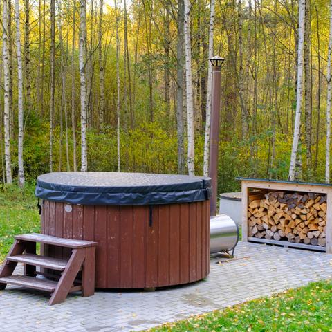 Schritt-für-Schritt-Anleitung: So bauen Sie ein Badefass selber Schritt-für-Schritt-Anleitung: So bauen Sie ein Badefass selber