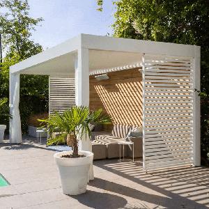 Privatsphäre und Schutz: Selbstgebaute Seitenwand für Ihre Terrassenüberdachung Privatsphäre und Schutz: Selbstgebaute Seitenwand für Ihre Terrassenüberdachung