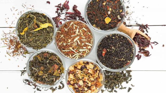 Entspannung pur: Selber gemachter Kräutertee für die kalte Jahreszeit Entspannung pur: Selber gemachter Kräutertee für die kalte Jahreszeit
