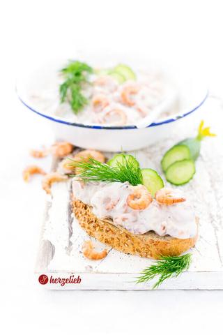 Leckerer Küstenklassiker: Krabbensalat Rezept zum Selbermachen