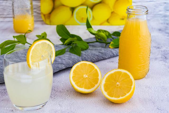 Vielseitig einsetzbar: Rezept für selbstgemachten Zitronensirup Vielseitig einsetzbar: Rezept für selbstgemachten Zitronensirup