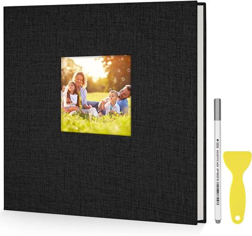 Individuelles Fotoalbum gestalten: Einkleben von Erinnerungen Individuelles Fotoalbum gestalten: Einkleben von Erinnerungen