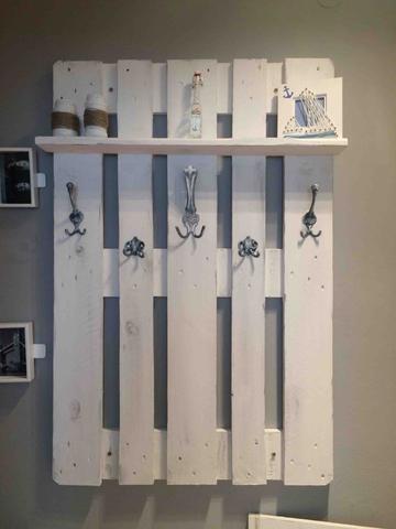 Garderobe selber bauen? Schau dir diese tollen Ideen auf Pinterest an! Garderobe selber bauen? Schau dir diese tollen Ideen auf Pinterest an!