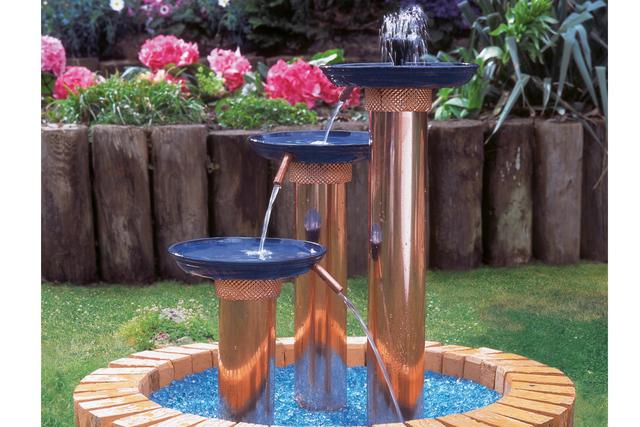 Gartenbrunnen selber machen: Materialien und Anleitung Gartenbrunnen selber machen: Materialien und Anleitung