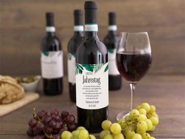 Persönliche Geschenkidee: Weinetiketten mit eigenem Text oder Foto gestalten Persönliche Geschenkidee: Weinetiketten mit eigenem Text oder Foto gestalten