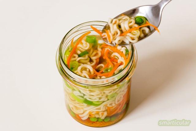Schnell und gesund: DIY-Instant-Suppe als nachhaltige Alternative zur 5-Minuten-Terrine Schnell und gesund: DIY-Instant-Suppe als nachhaltige Alternative zur 5-Minuten-Terrine