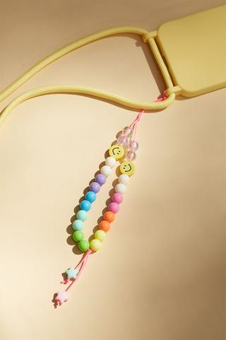 DIY: So einfach kannst du eine Handykette mit Perlen herstellen DIY: So einfach kannst du eine Handykette mit Perlen herstellen