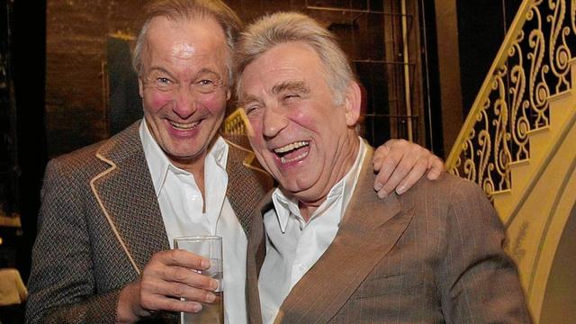 Wie hat es Heinz Marecek geschafft, abzunehmen? Der Schauspieler teilt seine Erfolgsgeschichte. Wie hat es Heinz Marecek geschafft, abzunehmen? Der Schauspieler teilt seine Erfolgsgeschichte.