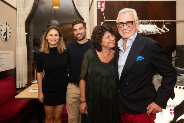 Neues Buch und Leseprogramm: Heinz Mareceks aktuelle Projekte nach seiner Gewichtsabnahme. Neues Buch und Leseprogramm: Heinz Mareceks aktuelle Projekte nach seiner Gewichtsabnahme.