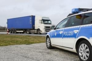 Vermeidung von Unfällen mit Lkw: Tipps und Regeln Vermeidung von Unfällen mit Lkw: Tipps und Regeln