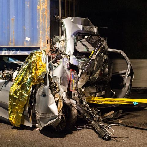 Auffahrunfälle am Stauende verhindern: Abstand halten ist entscheidend Auffahrunfälle am Stauende verhindern: Abstand halten ist entscheidend