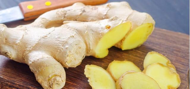 Bio-Ingwer mit Schale: So einfach kannst du dein eigenes Ingwerwasser herstellen