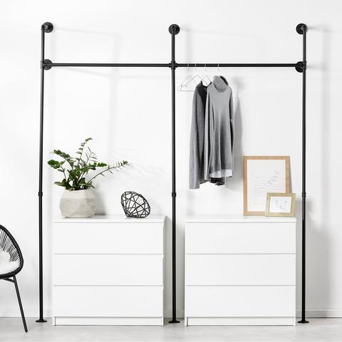 Selbstgebaute Kleiderstangen im New Yorker Loft-Stil: Eine Anleitung Selbstgebaute Kleiderstangen im New Yorker Loft-Stil: Eine Anleitung