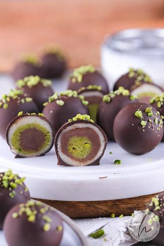 Backspaß für zu Hause: Mozartkugeln selber machen leicht gemacht Backspaß für zu Hause: Mozartkugeln selber machen leicht gemacht