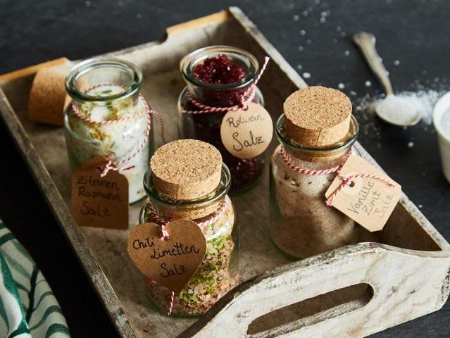 Kreative Geschenkidee: Rosmarinsalz selbst herstellen und verschenken Kreative Geschenkidee: Rosmarinsalz selbst herstellen und verschenken