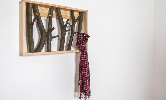 Natürlich und originell: Eine Baumäste-Garderobe selber machen Natürlich und originell: Eine Baumäste-Garderobe selber machen