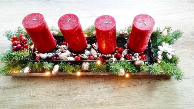 Inspiration und Anleitungen für selbstgemachte Adventsgestecke Inspiration und Anleitungen für selbstgemachte Adventsgestecke