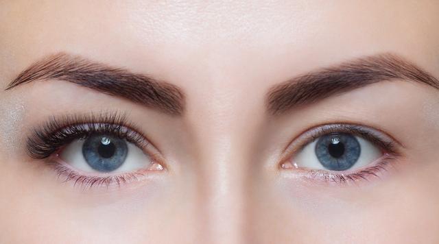 Wimpernlaminierung zu Hause: Mit dieser Anleitung zum perfekten Ergebnis Wimpernlaminierung zu Hause: Mit dieser Anleitung zum perfekten Ergebnis