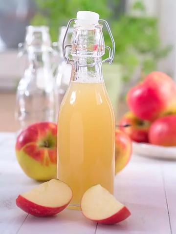 Saft ohne Entsafter: Schritt-für-Schritt-Anleitung für selbstgemachten Apfelsaft