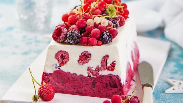 Selbstgemachte Eistorte: Das Highlight auf jeder Sommerparty Selbstgemachte Eistorte: Das Highlight auf jeder Sommerparty