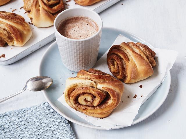 Backen wie ein Profi: So gelingen dir perfekte Franzbrötchen zu Hause Backen wie ein Profi: So gelingen dir perfekte Franzbrötchen zu Hause