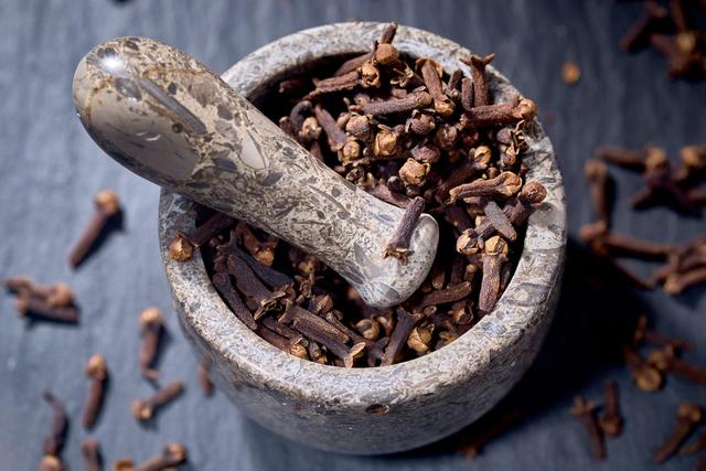 Wildgewürz zum Selbermachen - einfaches und köstliches Rezept Wildgewürz zum Selbermachen - einfaches und köstliches Rezept