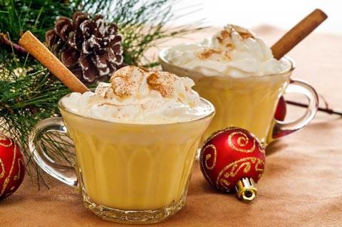 Selbstgemachter Eierpunsch: Ein Genuss für Weihnachten! Selbstgemachter Eierpunsch: Ein Genuss für Weihnachten!