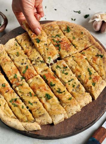 Köstliches Knoblauchbrot selber backen: Schritt für Schritt Anleitung Köstliches Knoblauchbrot selber backen: Schritt für Schritt Anleitung