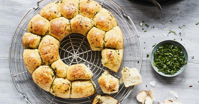 Hausgemachtes Knoblauchbrot: Perfekte Beilage für jeden Anlass Hausgemachtes Knoblauchbrot: Perfekte Beilage für jeden Anlass