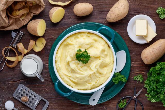Praktische Tipps und Tricks: So gelingt der perfekte selbstgemachte Kartoffelbrei Praktische Tipps und Tricks: So gelingt der perfekte selbstgemachte Kartoffelbrei