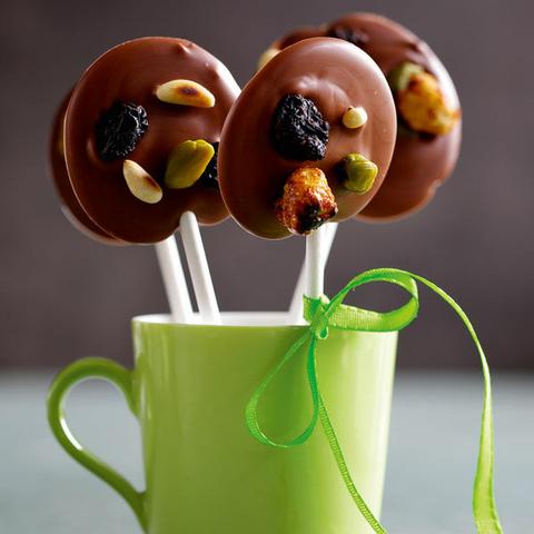 Schoko-Lollis selber machen: Das perfekte Geschenk für Naschkatzen Schoko-Lollis selber machen: Das perfekte Geschenk für Naschkatzen