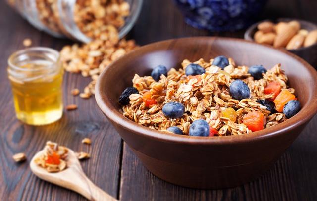 Essen mit einem Magengeschwür: Was sollte auf dem Speiseplan stehen? Essen mit einem Magengeschwür: Was sollte auf dem Speiseplan stehen?