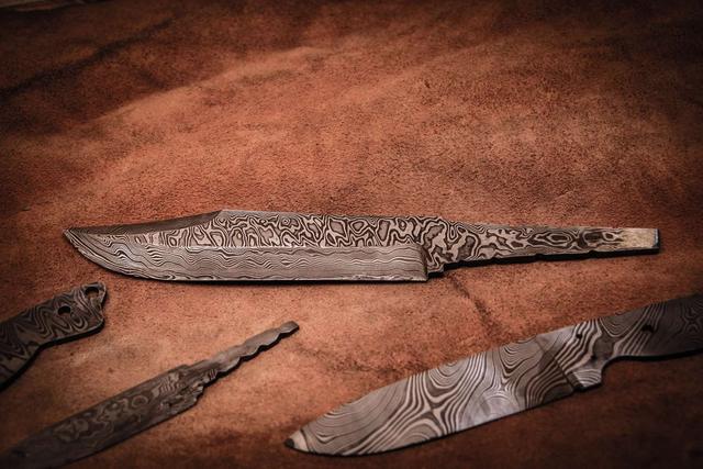 Unikate aus Damaszener Stahl: Messer selber schmieden bei Moorschmiede