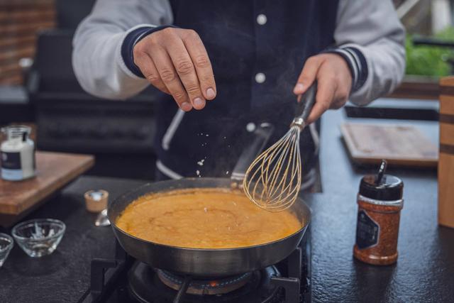 Griechische Metaxa Sauce selbst gemacht: Schritt-für-Schritt Anleitung Griechische Metaxa Sauce selbst gemacht: Schritt-für-Schritt Anleitung