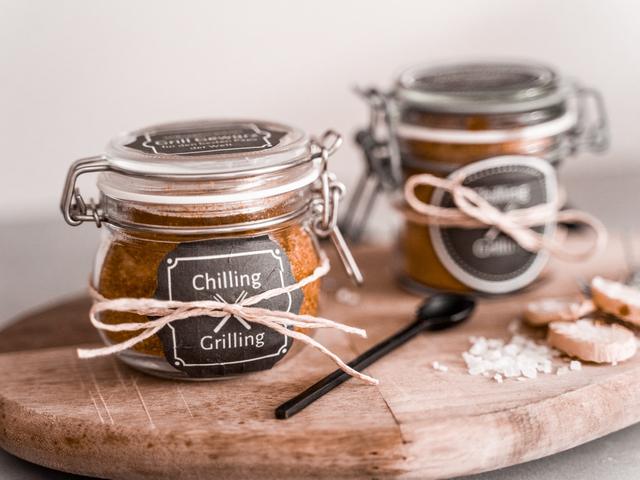 Selbstgemachte Vatertagsgeschenke: Bastelideen, die von Herzen kommen Selbstgemachte Vatertagsgeschenke: Bastelideen, die von Herzen kommen