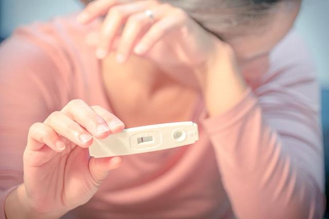 Keine Periode, aber negativer Schwangerschaftstest: Wann zum Arzt gehen? Keine Periode, aber negativer Schwangerschaftstest: Wann zum Arzt gehen?