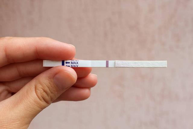 Ausbleibende Menstruation und negativer Test: Wann ist ein Arztbesuch empfehlenswert? Ausbleibende Menstruation und negativer Test: Wann ist ein Arztbesuch empfehlenswert?