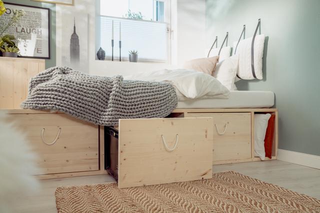 Platzsparendes Podestbett selber bauen: Ideen für mehr Stauraum im Schlafzimmer Platzsparendes Podestbett selber bauen: Ideen für mehr Stauraum im Schlafzimmer
